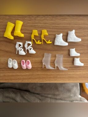 Barbie shoe lot